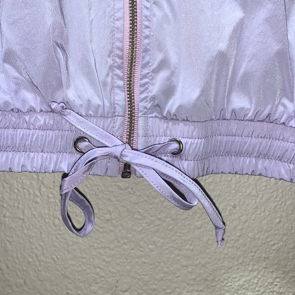 Lovers & Friends Lavender Crop zip-up Retro Windbreaker lightweight crop jacket - Picture 9 of 17